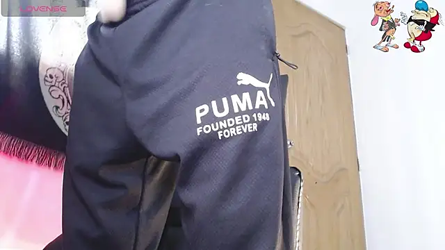 Snapshot of ren_stipee chatting on November 9, 2025, 9:30 pm ren stipee online show from November 9, 2025, 9:30 pm