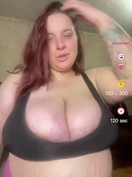 Snapshot of lairarose chatting on July 12, 2026, 2:07 pm lairarose online show from July 12, 2026, 2:07 pm