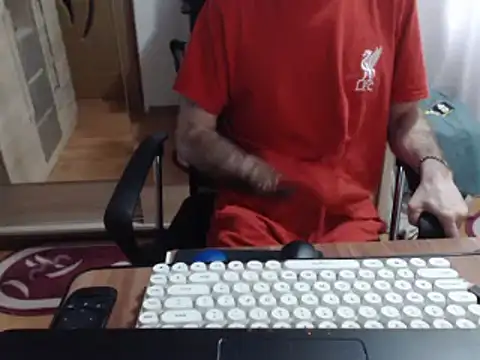 uncutguy01 online show from March 16, 2025, 8:54 am
