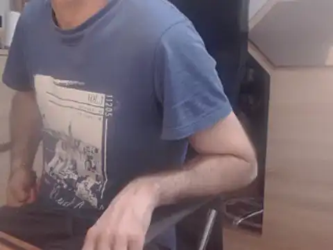uncutguy01 online show from February 13, 2025, 1:48 pm