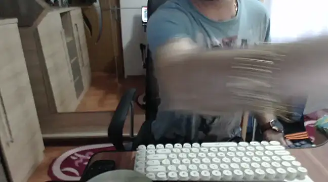 uncutguy01 online show from March 7, 2025, 6:57 am