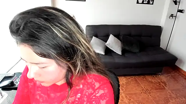 Snapshot of LinaBrowm chatting on February 18, 2026, 7:10 pm LinaBrowm online show from February 18, 2026, 7:10 pm