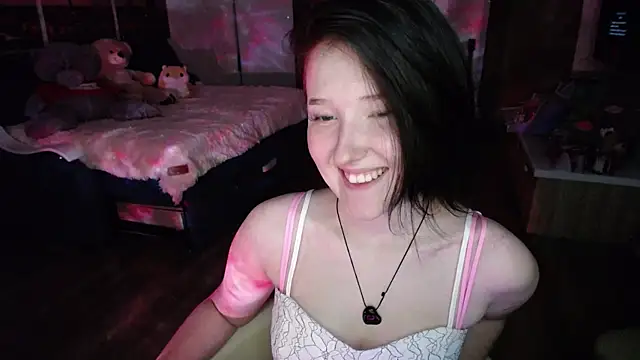 Kira Bakker online show from October 6, 2025, 3:35 pm