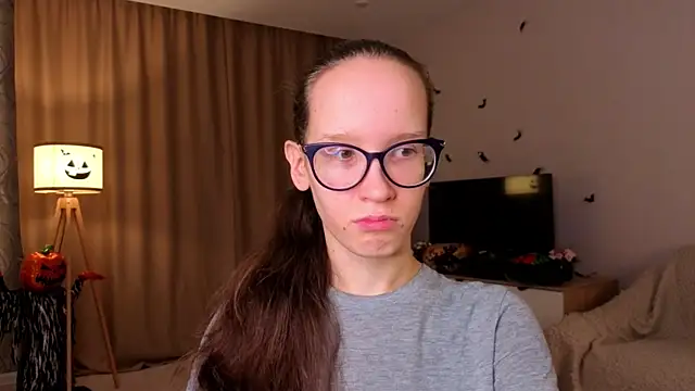 BettyBrowni online show from November 7, 2025, 4:11 pm