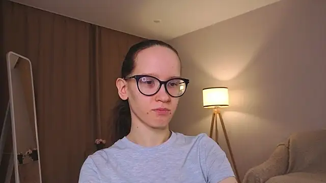 BettyBrowni online show from February 9, 2026, 4:27 pm