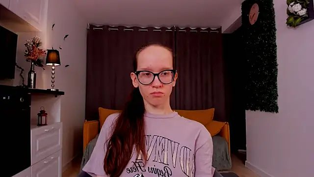 BettyBrowni online show from March 5, 2025, 1:21 am