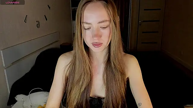 mollyhottestt online show from December 30, 2024, 5:26 am