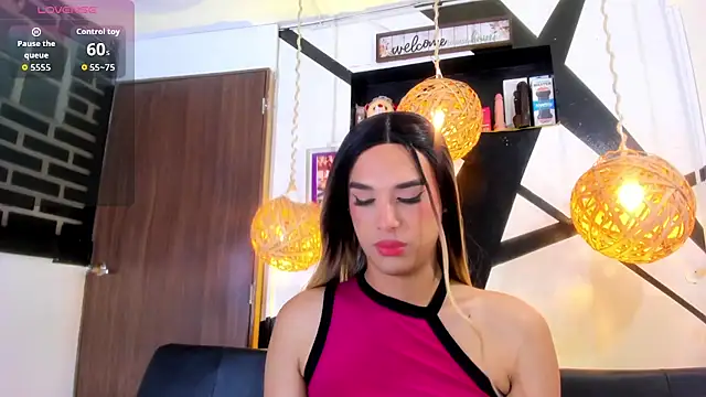 victoria aleia  online show from February 11, 2026, 10:42 pm