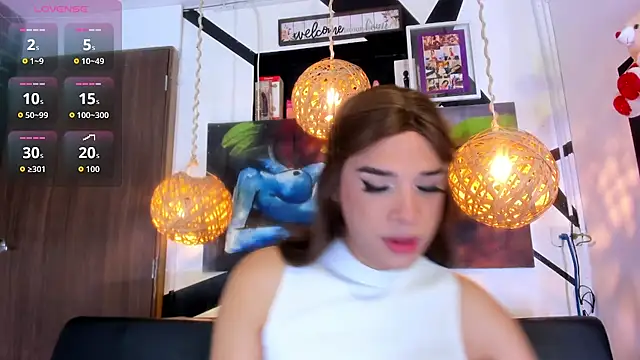 victoria aleia  online show from October 13, 2025, 10:10 pm