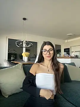 Wildberry  online show from March 19, 2026, 8:47 am