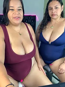 Snapshot of twocurvylatins chatting on May 24, 2026, 9:42 am twocurvylatins online show from May 24, 2026, 9:42 am