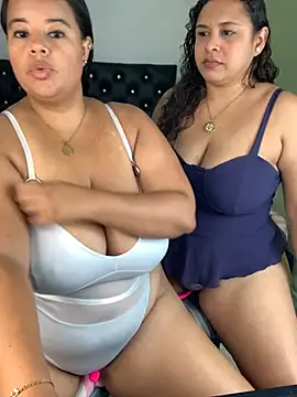Snapshot of twocurvylatins chatting on May 31, 2026, 2:34 pm twocurvylatins online show from May 31, 2026, 2:34 pm