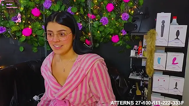 Sweett Mollyy online show from April 21, 2026, 4:35 pm