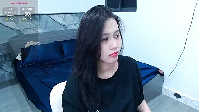 Lin SiYee online show from November 25, 2025, 5:57 pm