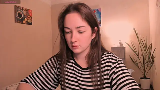 Snapshot of cClandesTina chatting on October 14, 2025, 3:56 pm cClandesTina online show from October 14, 2025, 3:56 pm