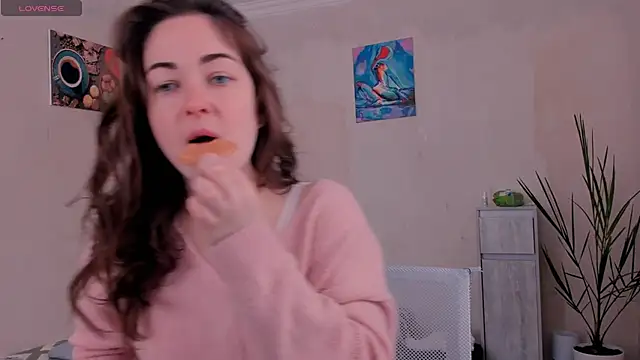 Snapshot of cClandesTina chatting on November 22, 2025, 8:35 am cClandesTina online show from November 22, 2025, 8:35 am