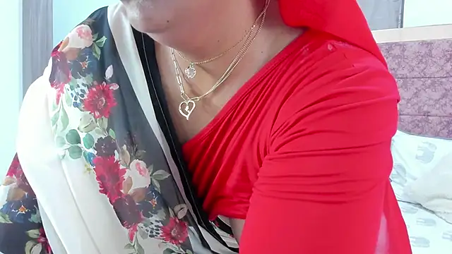  Lakshmi hotx online show from February 25, 2025, 2:58 pm