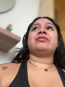 Pretty Isadora online show from April 7, 2026, 6:10 pm