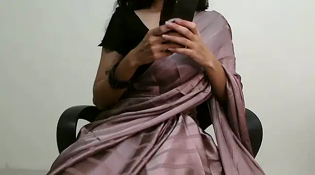 lololips online show from December 22, 2024, 12:27 pm