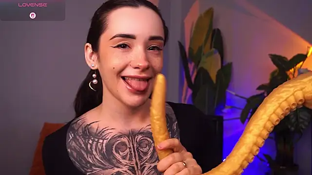 EvaCanton online show from March 15, 2026, 2:07 am