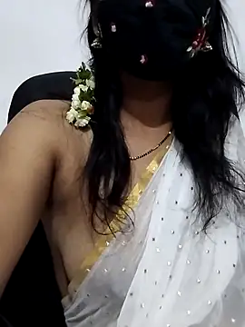 Snapshot of Triveni-Lovely chatting on May 11, 2026, 5:10 pm Triveni-Lovely online show from May 11, 2026, 5:10 pm