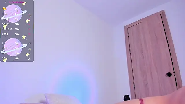 Lucyortiz  online show from October 20, 2025, 9:37 pm