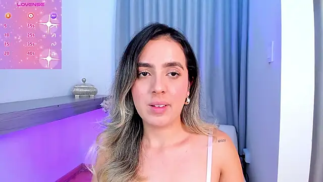 Snapshot of Lucyortiz_ chatting on February 3, 2025, 9:50 pm Lucyortiz online show from February 3, 2025, 9:50 pm