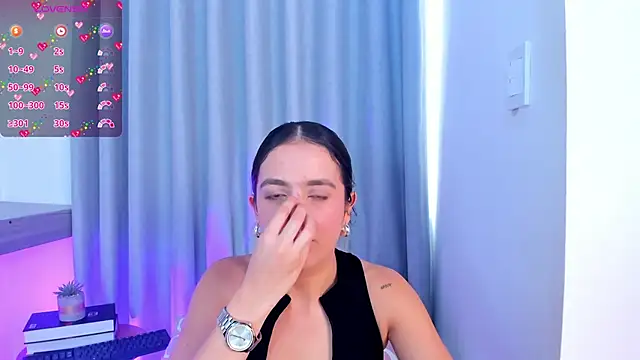 Snapshot of Lucyortiz_ chatting on March 14, 2025, 5:35 pm Lucyortiz online show from March 14, 2025, 5:35 pm
