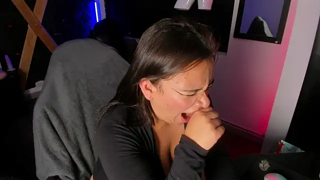 Amy hoy69 online show from April 9, 2026, 7:14 am