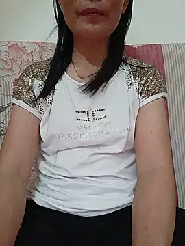 Snapshot of Asian_girl13 chatting on June 14, 2026, 3:02 pm Asian girl13 online show from June 14, 2026, 3:02 pm