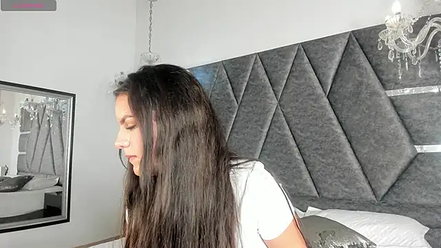 IsabellaGrey19 online show from September 25, 2025, 7:20 pm