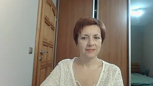 LoraLoraMay online show from November 16, 2025, 5:17 pm