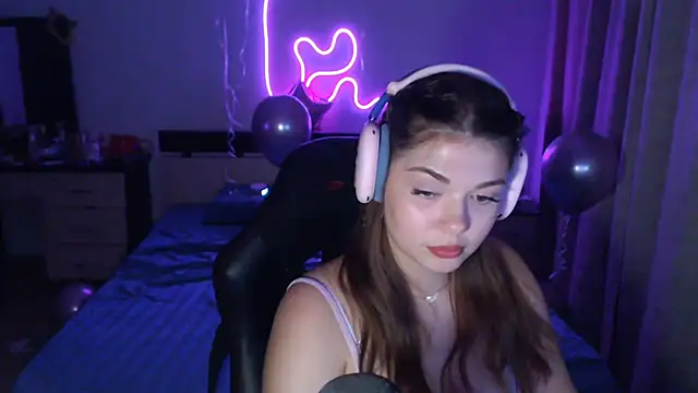 helengilmor online show from September 9, 2025, 4:05 pm