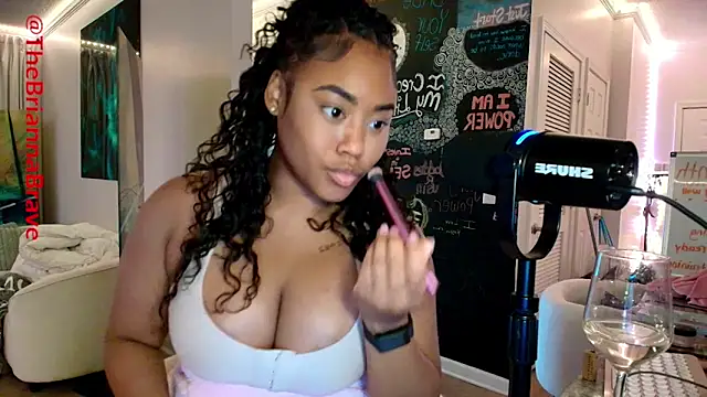 BriannaBrave online show from June 26, 2026, 11:32 pm