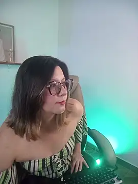 Chanelll Taylorr  online show from January 10, 2026, 5:19 pm