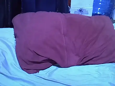 Snapshot of Adaline-Paris chatting on December 5, 2025, 12:32 am Adaline-Paris online show from December 5, 2025, 12:32 am