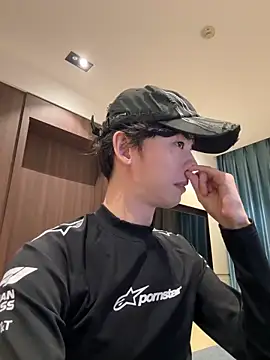 1a1a1alll online show from October 30, 2025, 2:47 pm