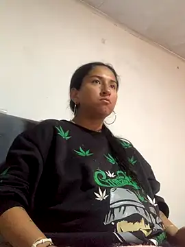 Snapshot of luna_asss chatting on October 22, 2025, 3:44 pm luna asss online show from October 22, 2025, 3:44 pm