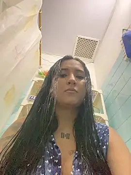 Snapshot of luna_asss chatting on February 2, 2026, 5:23 pm luna asss online show from February 2, 2026, 5:23 pm