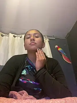 luna asss online show from April 29, 2026, 2:16 am