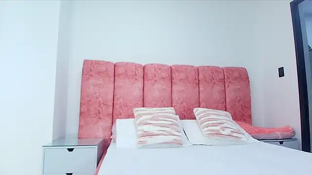 kendal rossi online show from November 14, 2025, 11:58 am