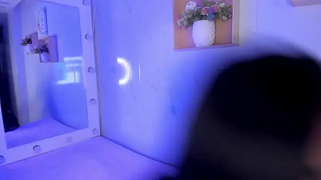 sabrinahimss online show from November 19, 2025, 2:22 am