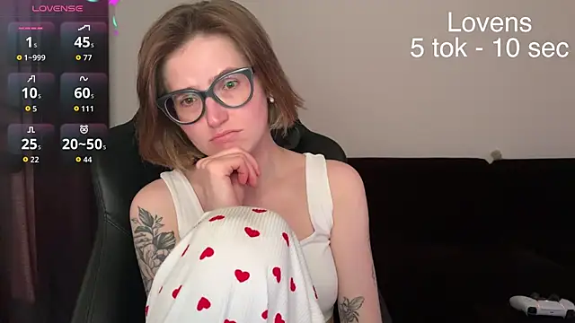 Snapshot of Sexy_Sweets chatting on July 14, 2026, 4:13 pm Sexy Sweets online show from July 14, 2026, 4:13 pm