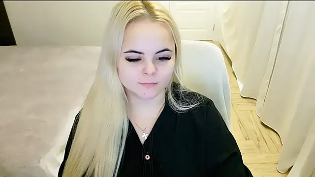 lovely-eyes online show from January 26, 2025, 10:13 pm