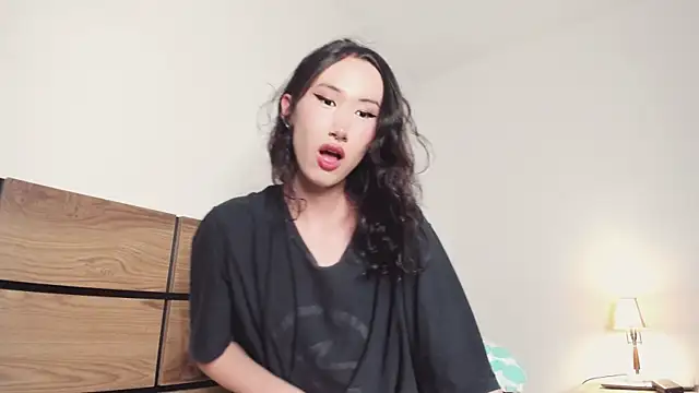 Snapshot of asian_kiya chatting on December 3, 2024, 3:26 am asian kiya online show from December 3, 2024, 3:26 am