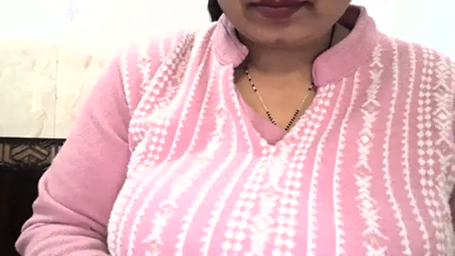 Snapshot of Gulaboo_bhabi chatting on February 9, 2026, 9:18 am Gulaboo bhabi online show from February 9, 2026, 9:18 am