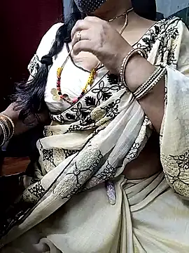 Snapshot of Rani_Darling_99 chatting on June 21, 2026, 11:27 am Rani Darling 99 online show from June 21, 2026, 11:27 am
