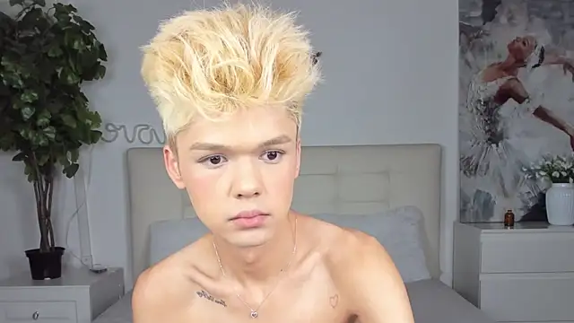 Felix Rey online show from November 30, 2025, 3:57 pm