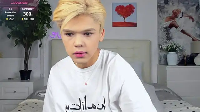 Snapshot of Felix_Rey chatting on February 16, 2025, 3:59 pm Felix Rey online show from February 16, 2025, 3:59 pm
