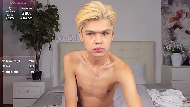 Snapshot of Felix_Rey chatting on February 23, 2025, 4:57 pm Felix Rey online show from February 23, 2025, 4:57 pm